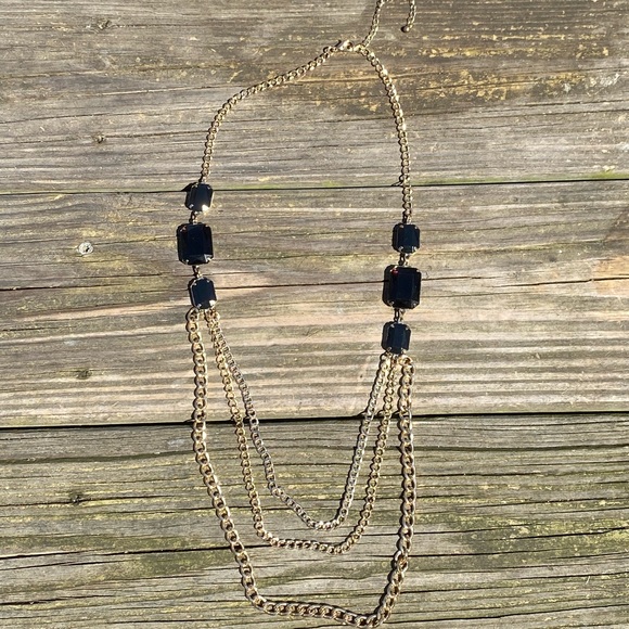 Statement necklace Long chain triple strand necklace gold tone faux black stones - Picture 3 of 13